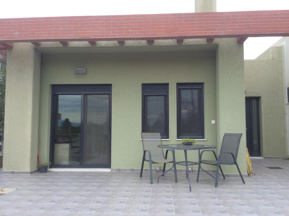 Green Guesthouse โคโมทินี ภายนอก รูปภาพ